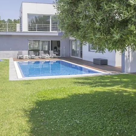 Caldas Prata - Extraordinary 5 Bedroom In Aroeira - Air Conditioning - Pool Table *