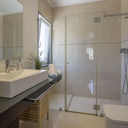Caldas Prata - Extraordinary 5 Bedroom In Aroeira - Air Conditioning - Pool Table ヴィラ